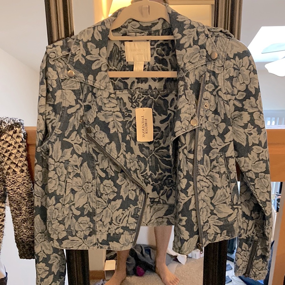 FOREVER 21 Floral Denim Jacket